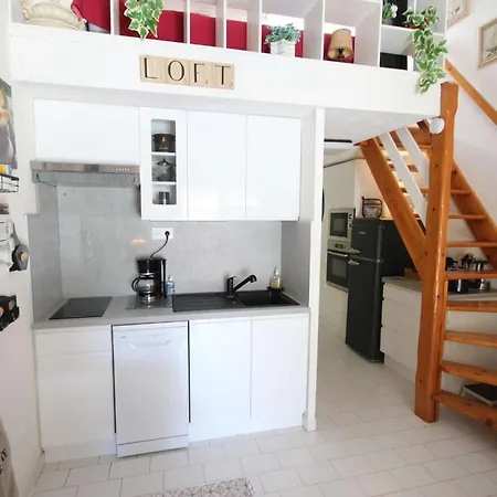 Maison De Vacances: Secure Beachside With Terrace Villa Portiragnes