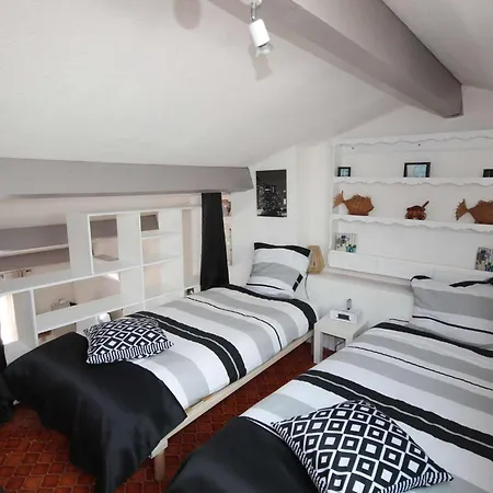 Maison De Vacances: Secure Beachside With Terrace